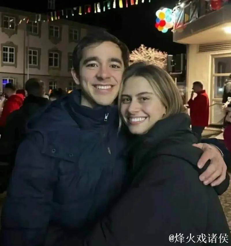 雨果女友换衣服!小两口一起秀身材,球迷饱眼福,巴西人果然奔放 雨果女友换衣服!小两口一起秀身材,球迷饱眼福,巴西人果然奔放